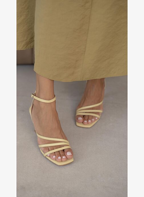 Tobias Sarı Hakiki Deri Topuklu Ayakkabı - Görsel 4