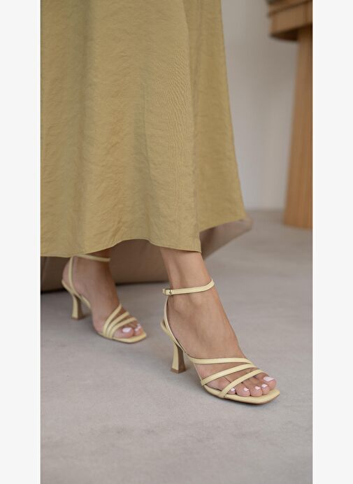 Tobias Sarı Hakiki Deri Topuklu Ayakkabı - Görsel 5