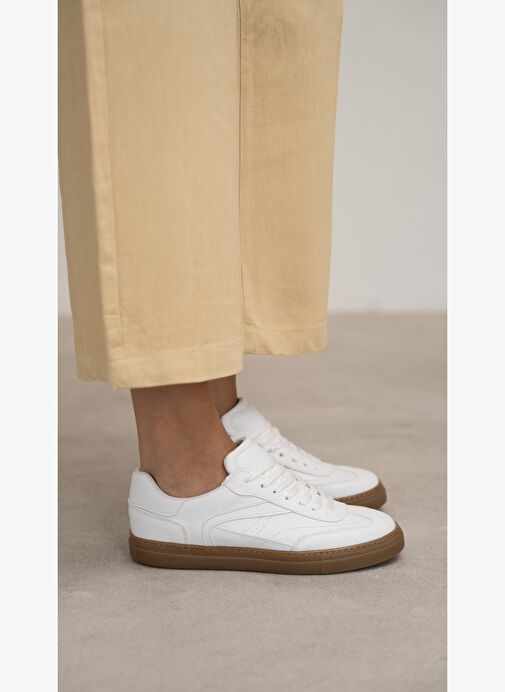 Faye Beyaz Düz Taban Kadın Bağcıklı Spor Ayakkabı - Görsel 5