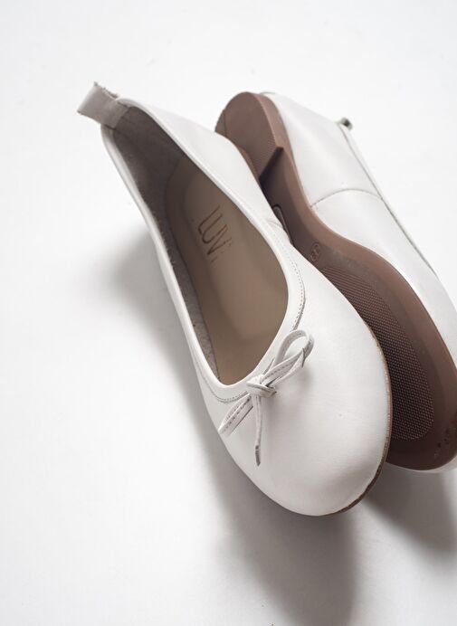 01 Beyaz Cilt Hakiki Deri Kadın Babet Ayakkabı - Görsel 4