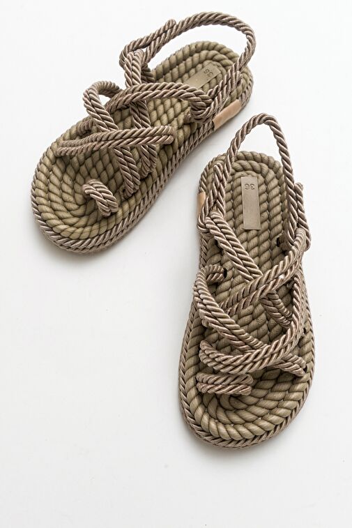 İP Koyu Bej Kadın Sandalet - Görsel 3