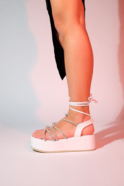 TİTAN Beyaz Taşlı Kadın Bilekten Bağlamalı Kalın Taban Sandalet - Görsel 5