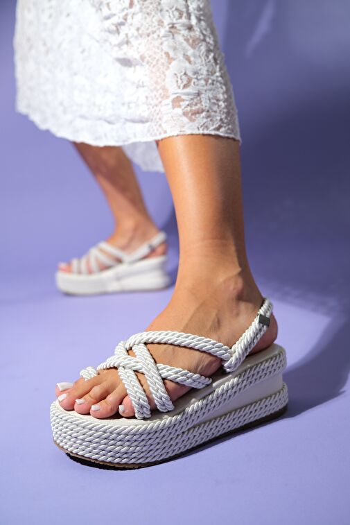 JUNEY Bej Kadın İpli Dolgu Topuk Sandalet - Görsel 4