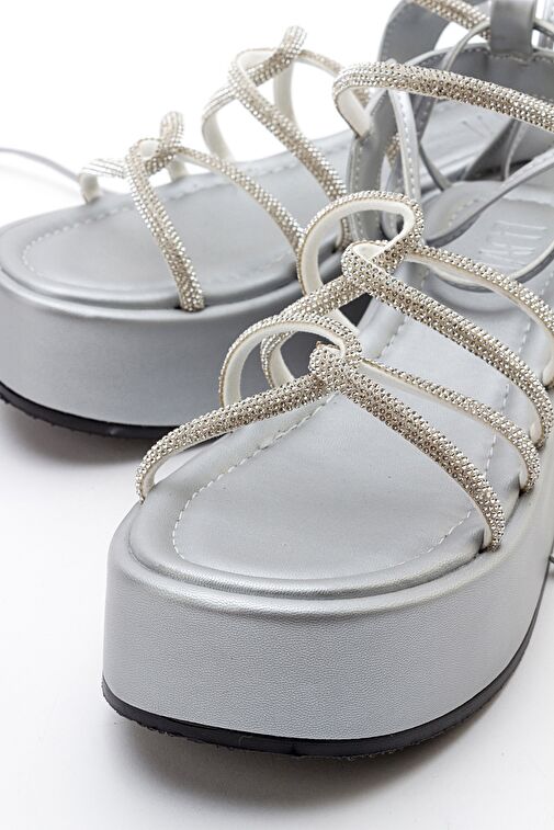 TİTAN Gri Taşlı Kadın Bilekten Bağlamalı Kalın Taban Sandalet - Görsel 3