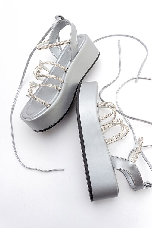 TİTAN Gri Taşlı Kadın Bilekten Bağlamalı Kalın Taban Sandalet - Görsel 5