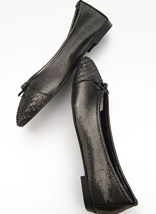 02 Siyah Siyah Simli Hakiki Deri Kadın Babet Ayakkabı - Görsel 4