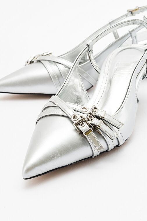 WOSS Gümüş Cilt Kemer Detaylı Kadın Topuklu Ayakkabı - Görsel 4