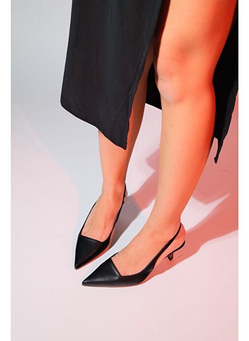 MARTEN Siyah Cilt Kadın Sivri Burun Arkası Açık İnce Topuklu Ayakkabı - Görsel 3