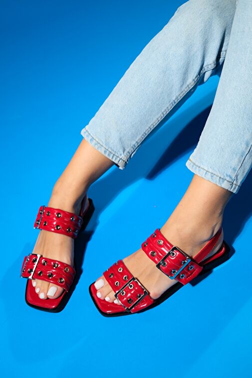 BLOB Kırmızı Rugan Gümüş Tokalı Kadın Sandalet - Görsel 7