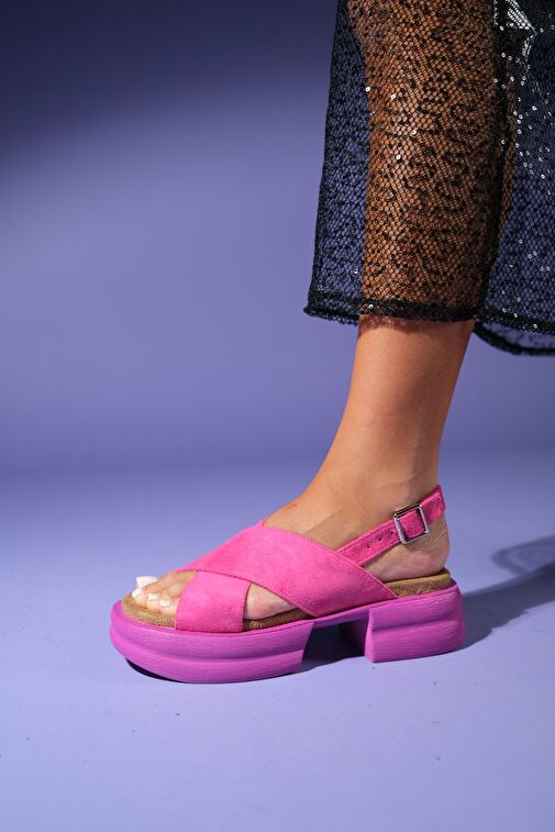 LUNGO Fuşya Süet Çapraz Bantlı Kalın Tabanlı Kadın Sandalet - Görsel 6
