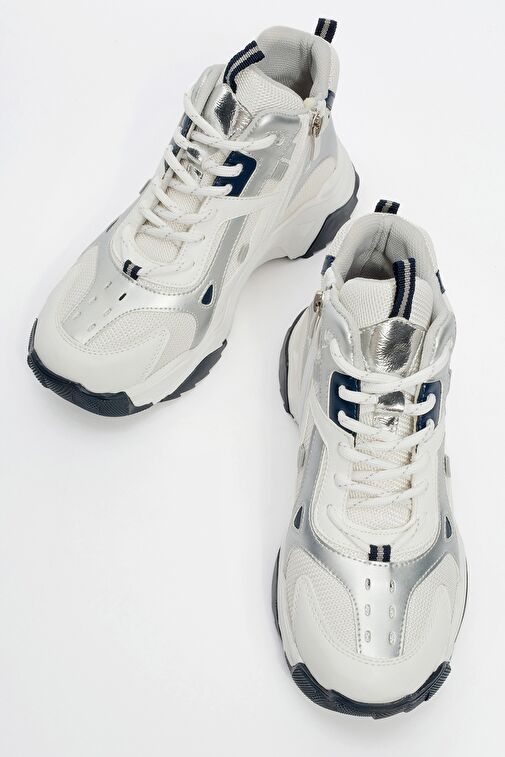 LOWEL Beyaz Laci Fermuarlı ve Bağcıklı Kadın Spor Bot - Görsel 3