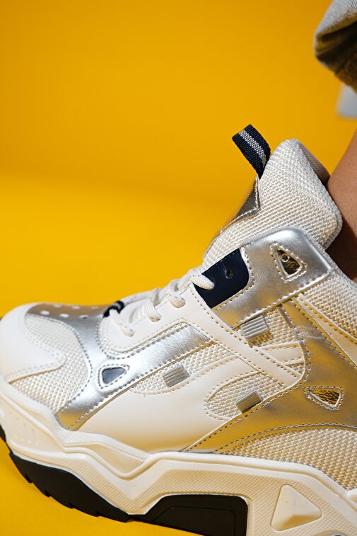 LOWEL Beyaz Laci Fermuarlı ve Bağcıklı Kadın Spor Bot - Görsel 7