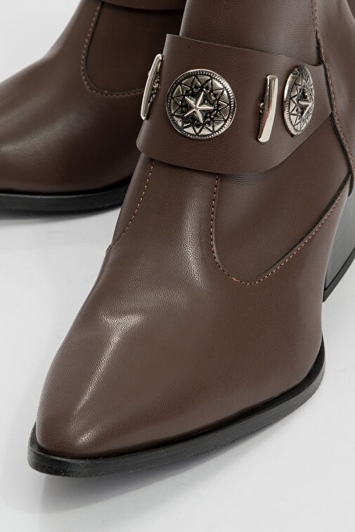 KENDA Kahve Cilt Arkadan Fermuarlı Tokalı Kadın Kalın Topuklu Bot - Görsel 4