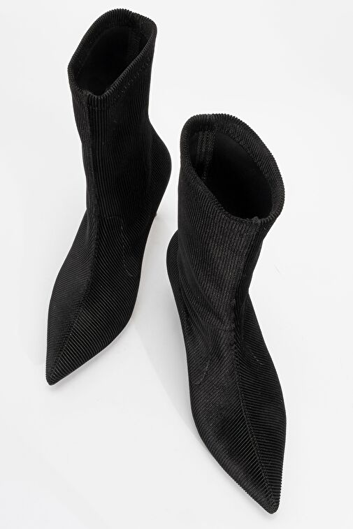 THALİN Siyah Kadife Sivri Burun Kadın İnce Topuklu Bot - Görsel 3