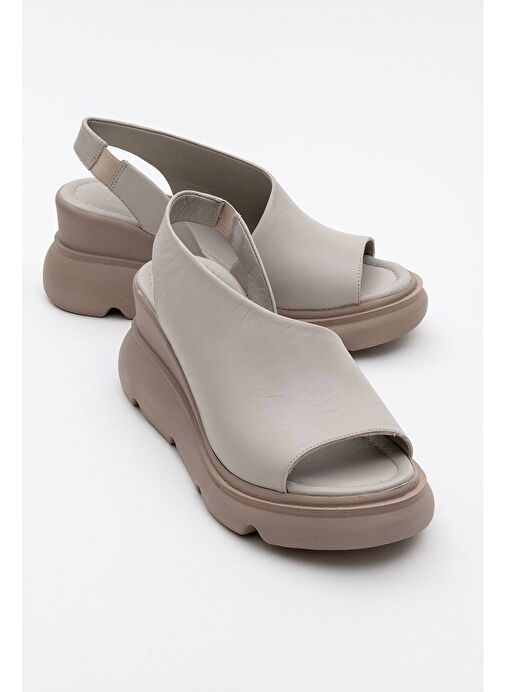 AGUSTO Taş Cilt Hakiki Deri Kadın Dolgu Topuk Sandalet - Görsel 2