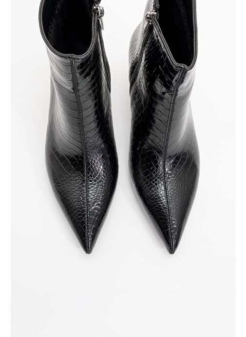 NOYA Siyah Baskı Sivri Burun Kadın İnce Topuklu Bot - Görsel 3
