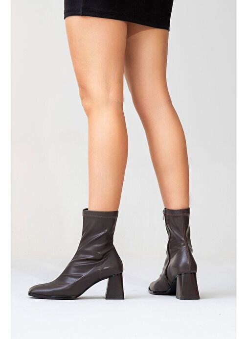 PLESA Koyu Kahverengi Kadın Kalın Topuklu Bot - Görsel 9