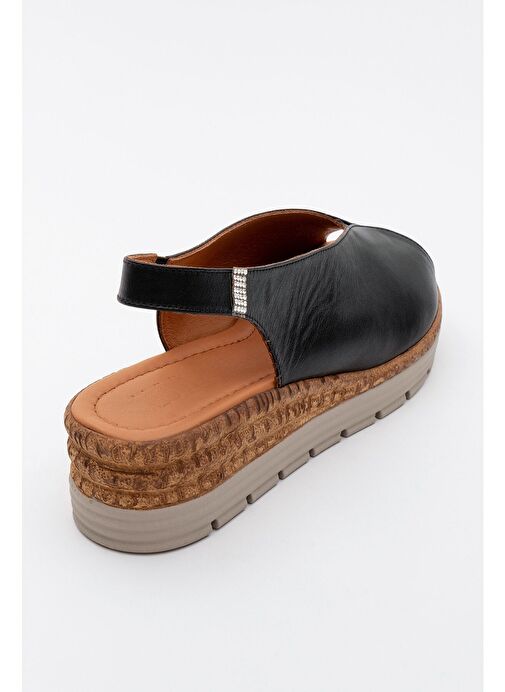 BLOM Siyah Hakiki Deri Kadın Dolgu Topuk Sandalet - Görsel 5