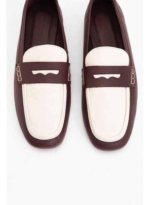 SKYE Bordo-Beyaz Hakiki Deri Küt Burun Kadın Loafer Ayakkabı - Görsel 3