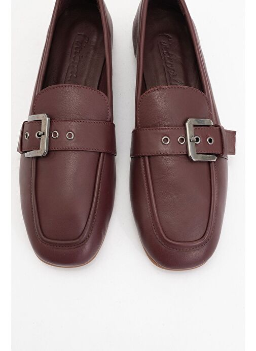 CLARION Bordo Cilt Hakiki Deri Kemerli Küt Burun Kadın Loafer Ayakkabı - Görsel 3