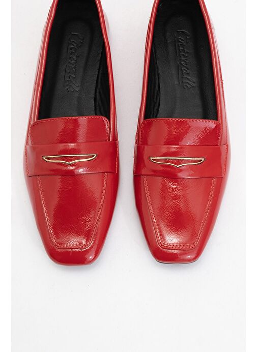IRIDESSA Kırmızı Rugan Hakiki Deri Tokalı Küt Burun Kadın Loafer Ayakkabı - Görsel 3