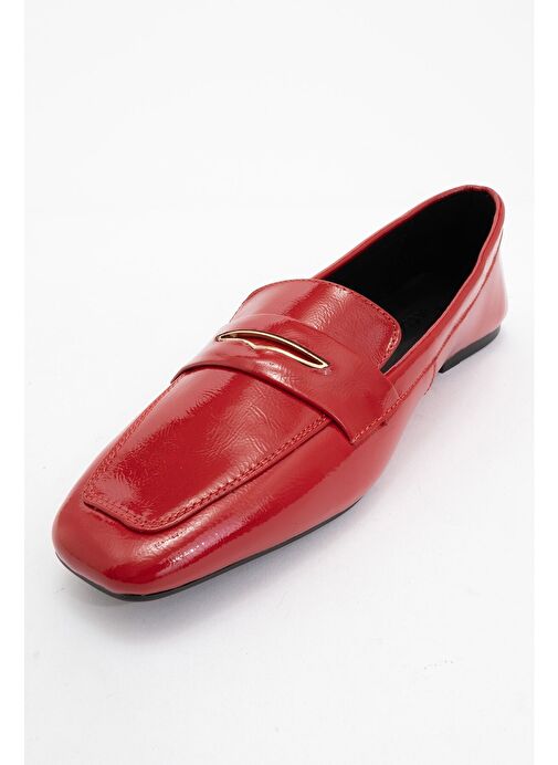 IRIDESSA Kırmızı Rugan Hakiki Deri Tokalı Küt Burun Kadın Loafer Ayakkabı - Görsel 4