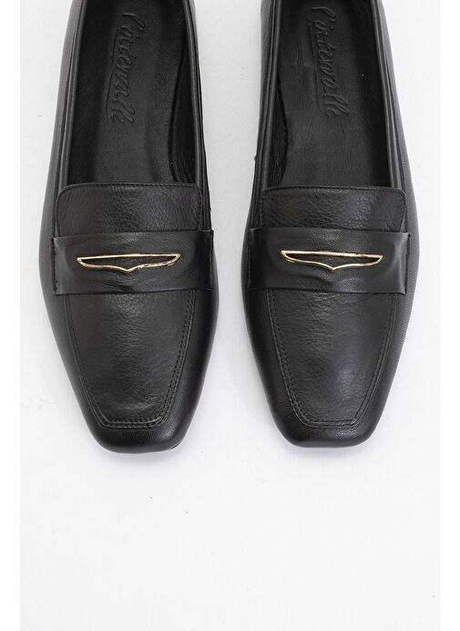 IRIDESSA Siyah Cilt Hakiki Deri Tokalı Küt Burun Kadın Loafer Ayakkabı - Görsel 3