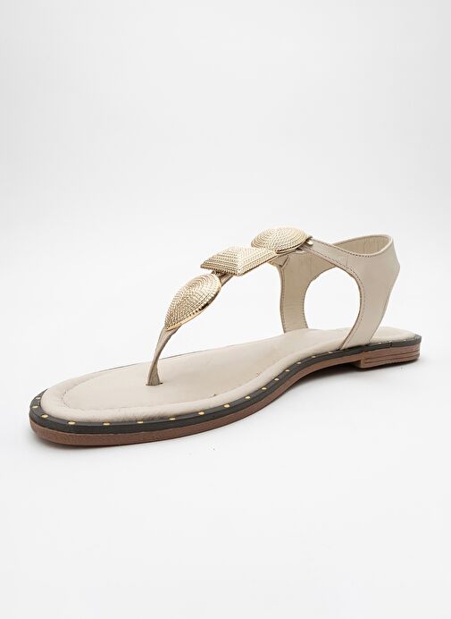 HELEN Bej Hakiki Deri Parmak Arası Gold Tokalı Kadın Sandalet - Görsel 4