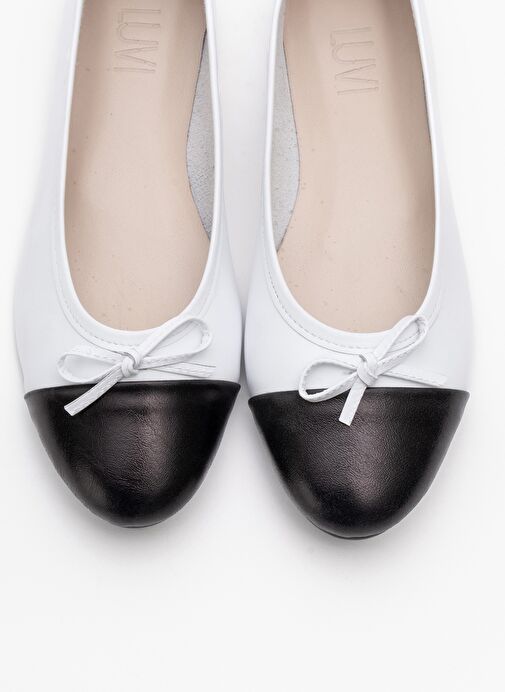 JENS Beyaz-Siyah Cilt Hakiki Deri Fiyonklu Kadın Babet Ayakkabı - Görsel 3