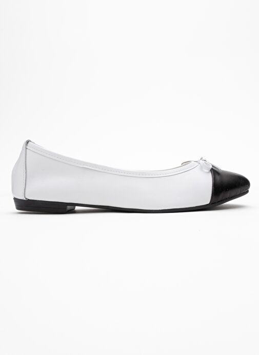 JENS Beyaz-Siyah Cilt Hakiki Deri Fiyonklu Kadın Babet Ayakkabı - Görsel 6