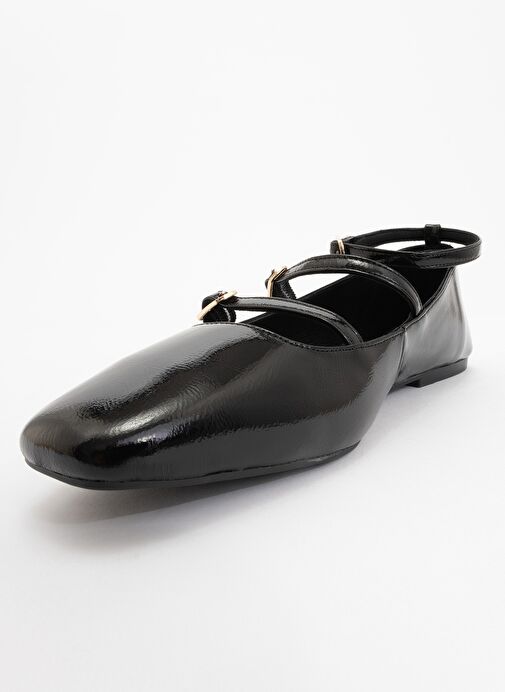 GLIMMER Siyah Rugan Hakiki Deri Bilekten Bağlamalı Küt Burun Kadın Babet Ayakkabı - Görsel 4