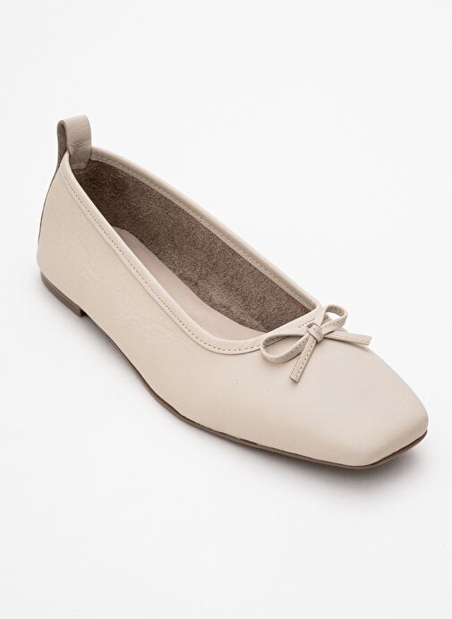 SOSA Ekru Cilt Hakiki Deri Küt Burunlu Fiyonklu Kadın Babet Ayakkabı - Görsel 4