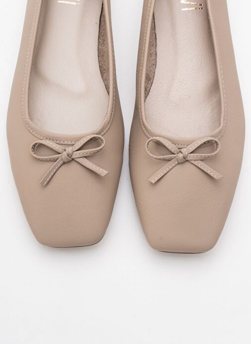 SOSA Bej Cilt Hakiki Deri Küt Burunlu Fiyonklu Kadın Babet Ayakkabı - Görsel 3