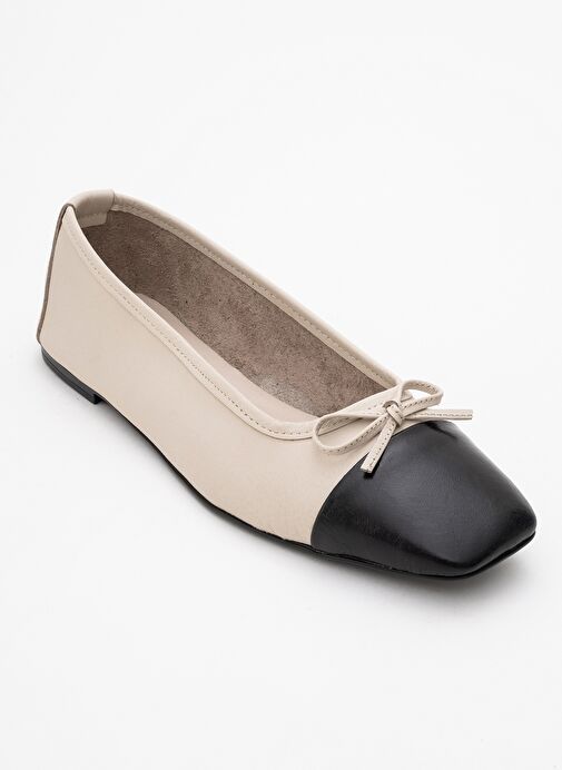 ROMY Ekru-Siyah Cilt Hakiki Deri Küt Burunlu Fiyonklu Kadın Babet Ayakkabı - Görsel 4