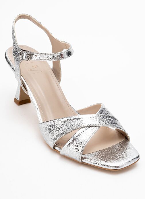 MELİN Gümüş Desenli Çapraz Bantlı Kadın Topuklu Ayakkabı - Görsel 4