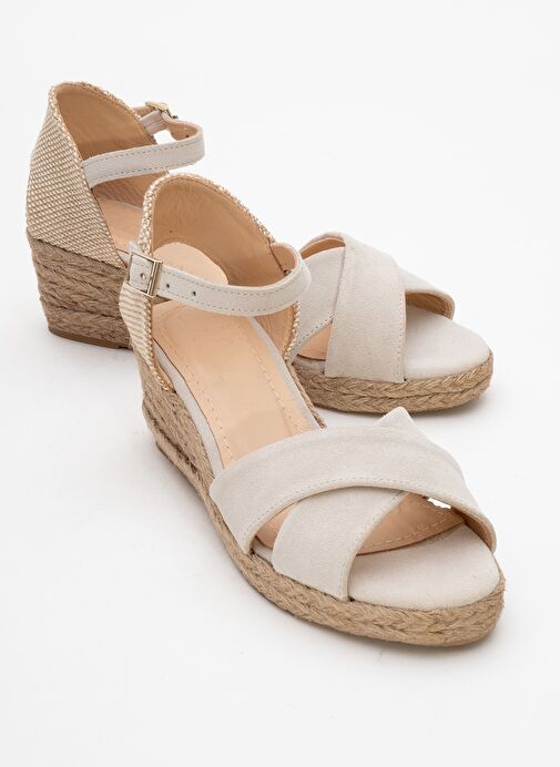MİRİA Bej Süet Hakiki Deri Çapraz Bantlı Kadın Dolgu Topuklu Sandalet - Görsel 2