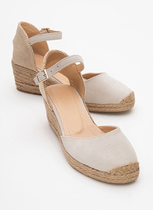 ALDEA Bej Süet Hakiki Deri Kadın Dolgu Topuk Sandalet - Görsel 2