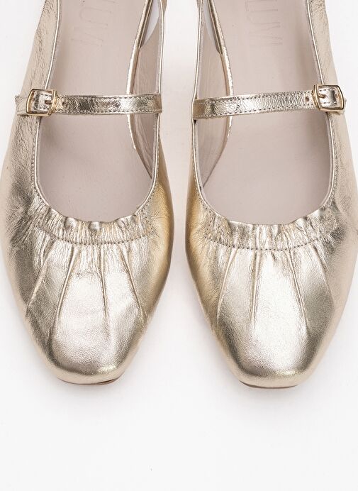 BRITNEY Altın Hakiki Deri Önü Kapalı Kadın Sandalet - Görsel 3