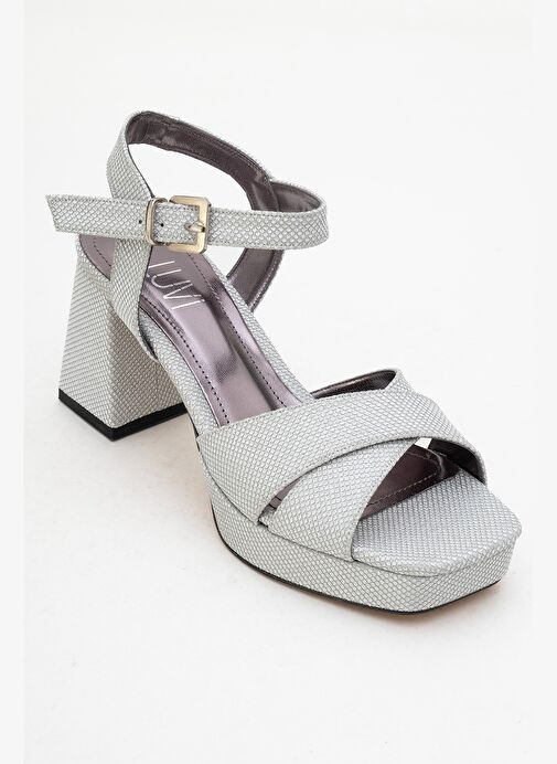 LİSBON Gümüş Simli Çapraz Bantlı Kadın Platform Topuklu Ayakkabı - Görsel 4