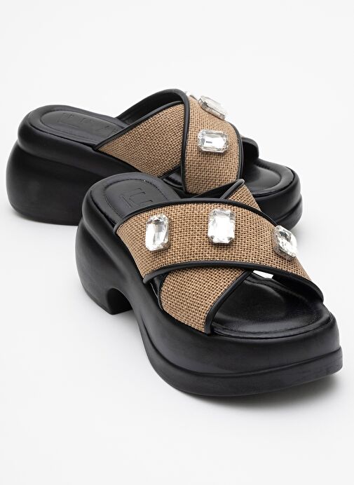 GIEV Siyah Hasır Taşlı Dolgu Tabanlı Kadın Terlik - Görsel 2