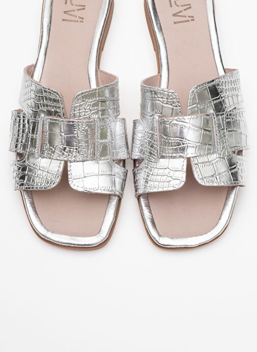 NOTRE Gümüş Baskı Hakiki Deri Kadın Terlik - Görsel 3