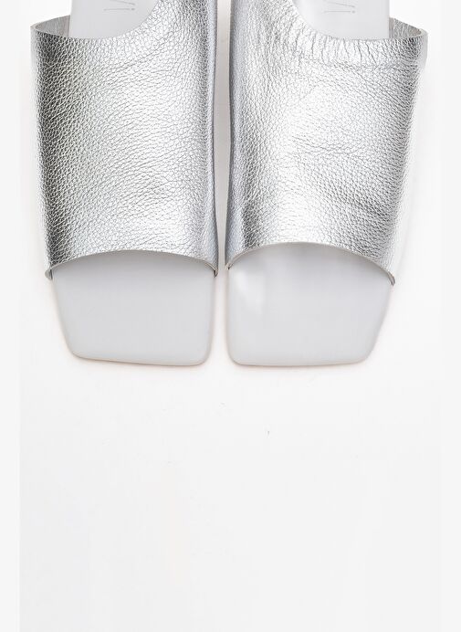 LUCKY Gümüş Hakiki Deri Kadın Terlik - Görsel 3