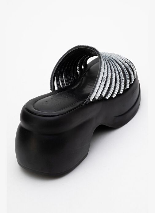 FIERRO Siyah Gümüş Taşlı Dolgu Tabanlı Kadın Terlik - Görsel 6