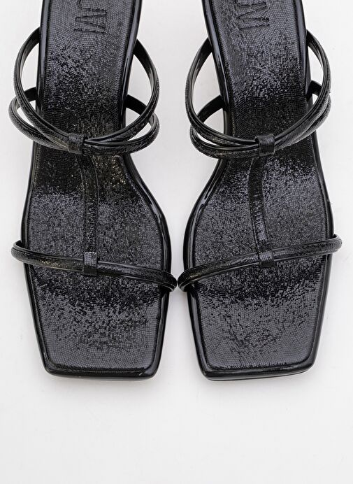 MOCHA Siyah Desenli Kare Burunlu İnce Bantlı Kadın Topuklu Terlik - Görsel 3