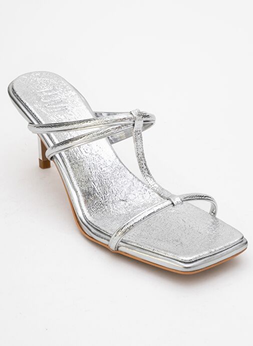 MOCHA Gümüş Desenli Kare Burunlu İnce Bantlı Kadın Topuklu Terlik - Görsel 4