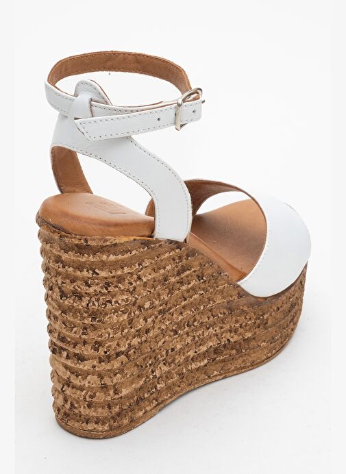 ELSIE Beyaz Cilt Hakiki Deri Kadın Dolgu Topuklu Sandalet - Görsel 6