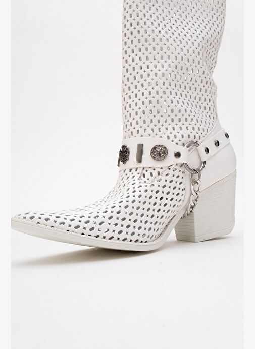 LIZA Beyaz Cilt Kemerli Kalın Topuklu Kadın Yazlık Çizme - Görsel 5