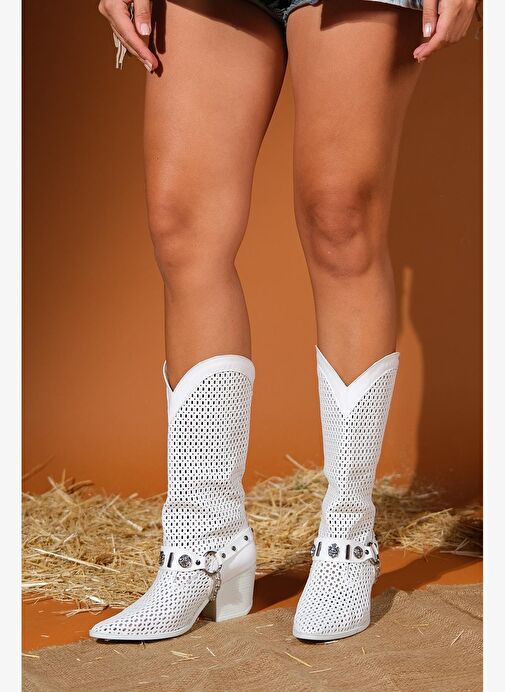 LIZA Beyaz Cilt Kemerli Kalın Topuklu Kadın Yazlık Çizme - Görsel 9