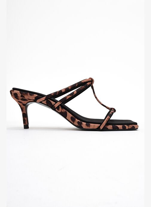 MOCHA Siyah Sarı Desenli Kare Burunlu İnce Bantlı Kadın Topuklu Terlik - Görsel 6