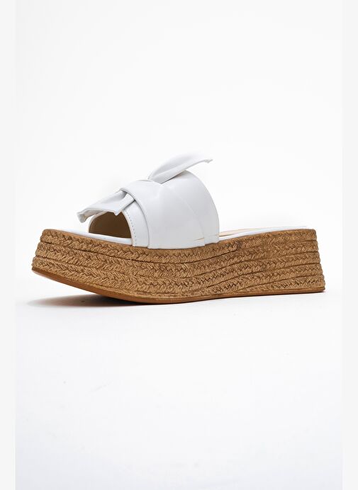 SHARA Beyaz Fiyonklu Arı Tokalı Dolgu Tabanlı Kadın Terlik - Görsel 5